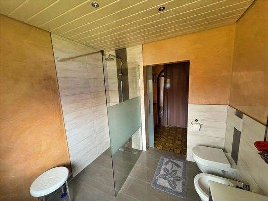Badezimmer EG