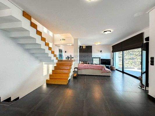 e63771e1ec2446c1bf5a74d6f2e47d28-original