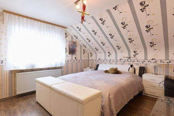 Schlafzimmer im 2.OG