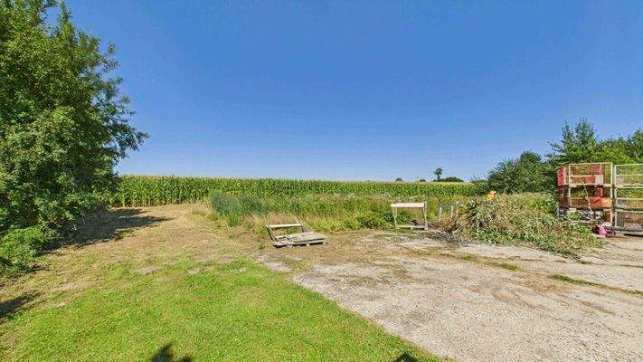 Ihre Koppel am Grundstück