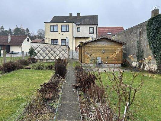 Gartenfläche - Hausrückseite