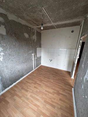 Renovierter Raum mit Laminat