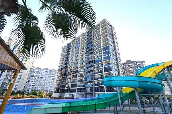 Apartment in Sunflower 3 Project 100 M from the Sea in Mersin