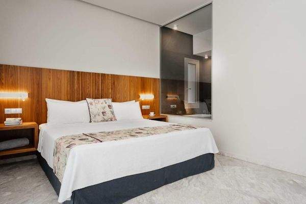 Kreta, Agia Galini: Hotel mit 29 Zimmern zu verkaufen