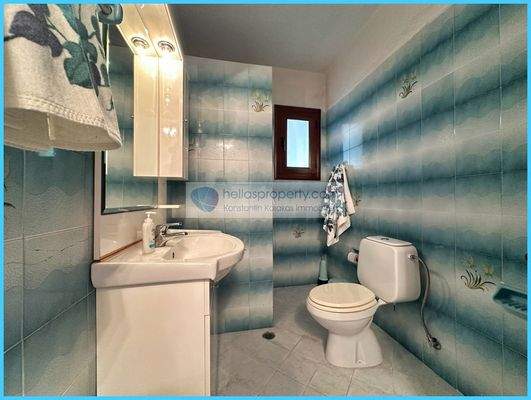 2ebcc05c81164bd1b957e004e3468707-original