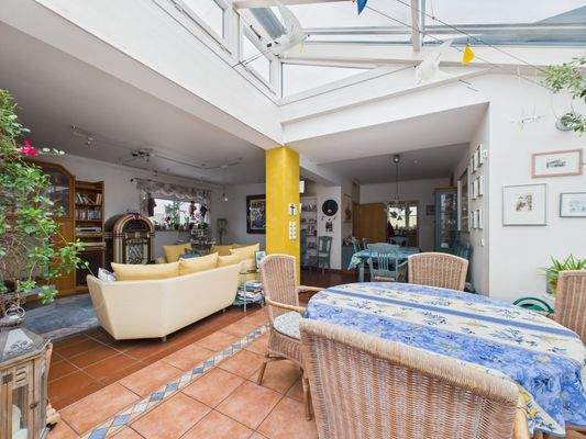 Wintergarten mit Markise!