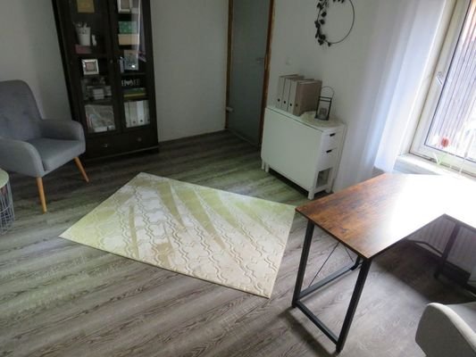 Büro oder Ankleide im OG