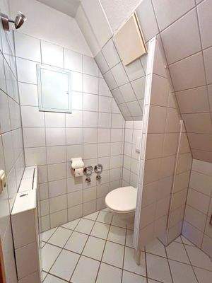 Separates WC mit Waschmaschinenanschluß