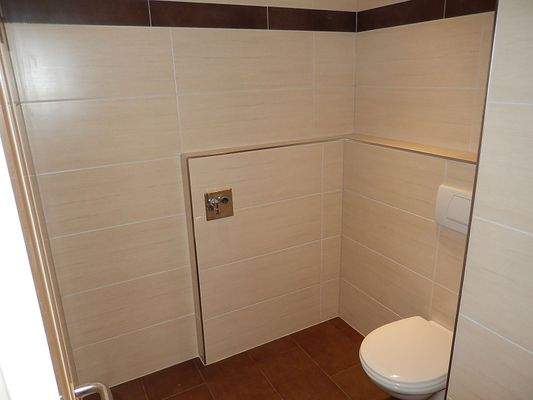 Vollbad mit Waschmaschinenanschluss