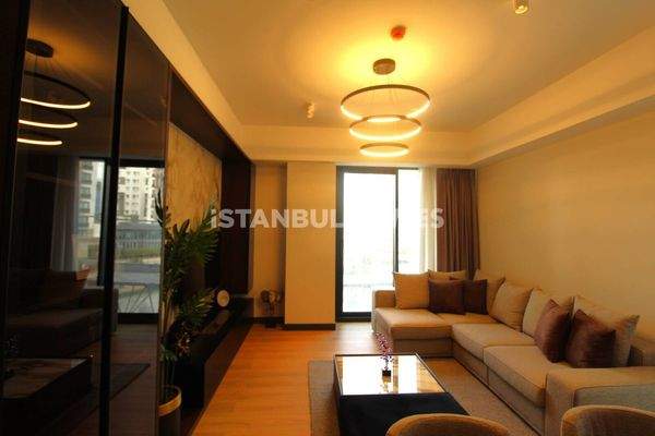 1, 2, and 3-Bed Flats with Shared Pool in Istanbul Bağcılar