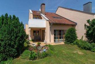 Südseite und Garten