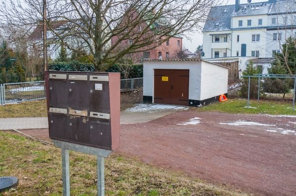 Garage und Hinterhof