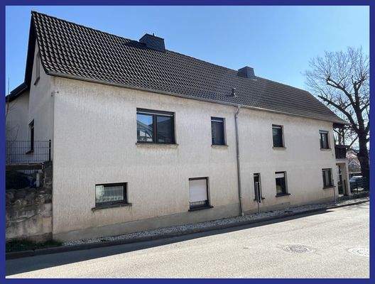 Seiten-/Straßenansicht