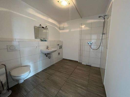 Badezimmer, Rahn immobilien, Gevelsberg, Nico Vaccarella