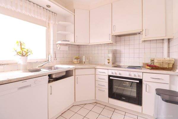 Praktische Küche in L-Form