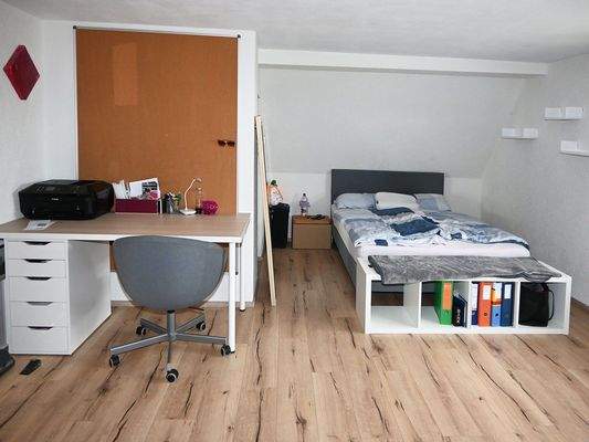 Wohn-, Schlafbereich Dachgeschoss