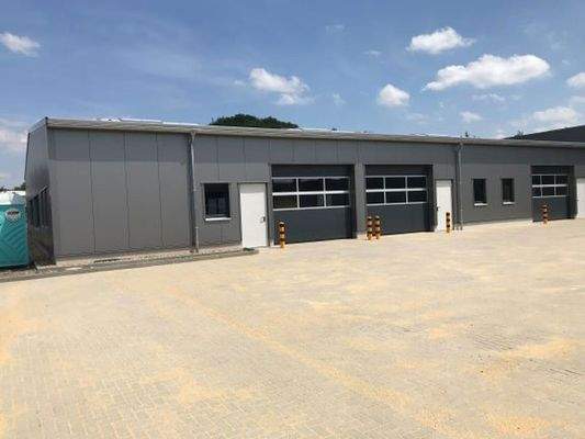 Frontsicht Halle Neubau