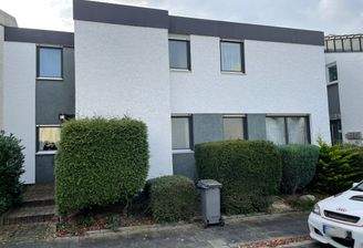 Vorderansicht des Hauses