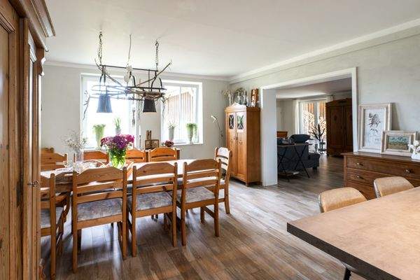 Offener Wohn- und Essbereich