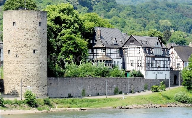 Hexenturm, Hotel und Wackelburg