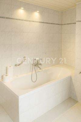 Badzimmer mit Badewanne