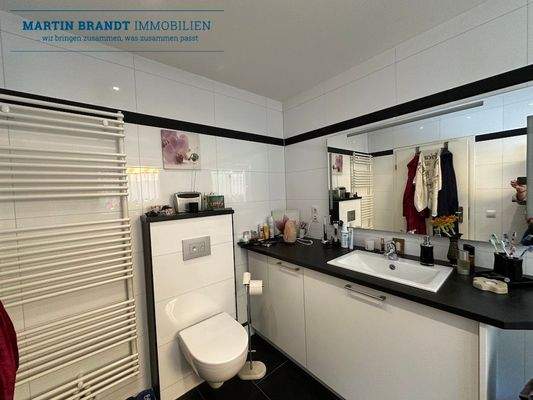 Tageslicht-Badezimmer OG