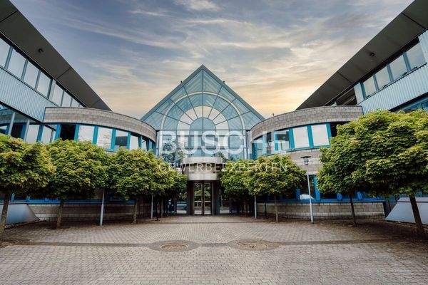 Eingang Bürogebäude