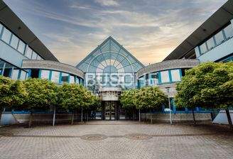 Eingang Bürogebäude