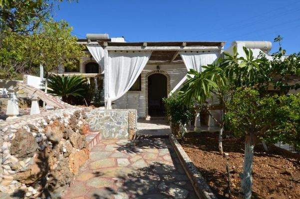 Kreta, Ammoudara: Komplex aus 1 Villa und 4 Bungalows in Strandnähe zu verkaufen