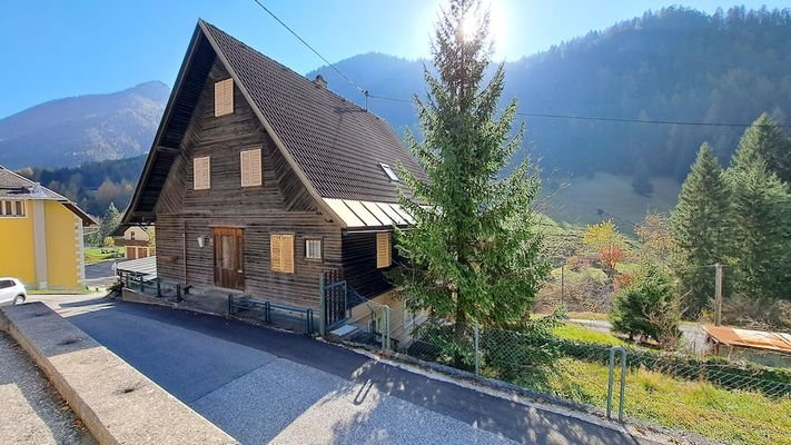 Hinterer Eingang auf der ersten Etage des Hauses.g