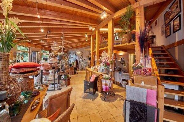 Laden-Geschäft " Vitrine"