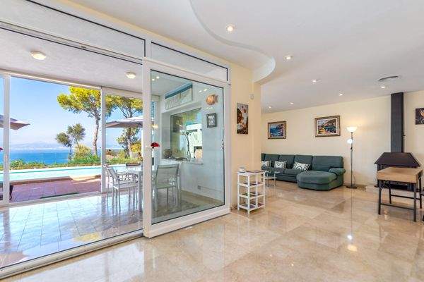 Terrassenzugang vom Wohnbereich aus