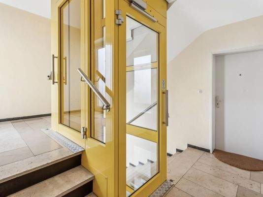 Lift zur Wohnung
