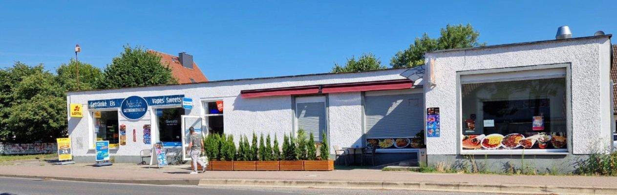 Frontansicht - Blick in Richtung Gebäude 