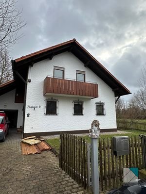 Einfamilienhaus mit Garage