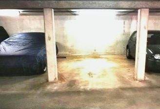 Tiefgaragenstellplatz