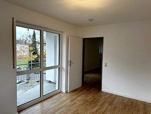 Wohnen Zug. Balkon + SZ