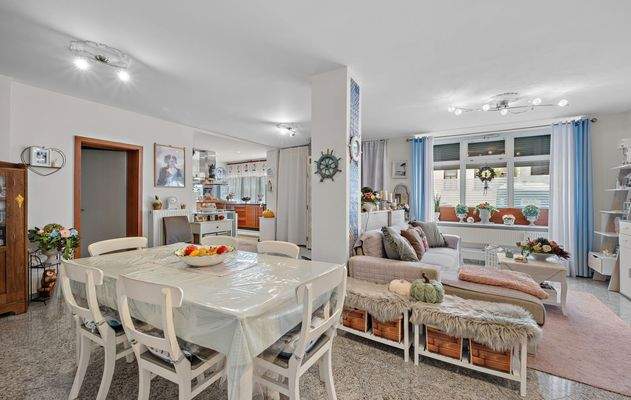 Wohn- und Essbereich