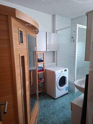 Blick ins Badezimmer 1. OG