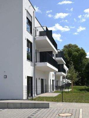 Garten und Stellplätze