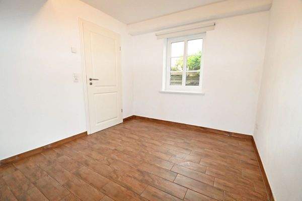 Zimmer EG - rechte Wohneinheit