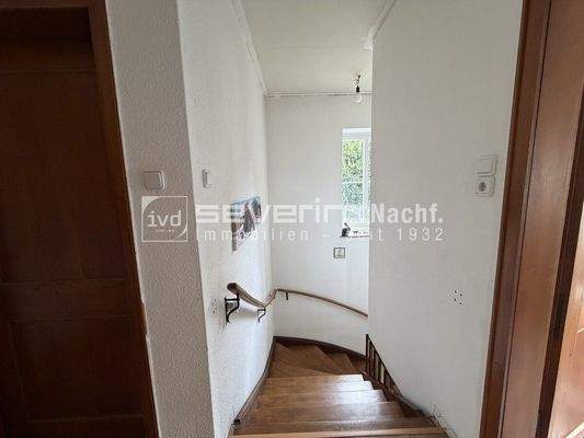 Treppenabgang zum EG