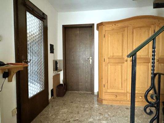 EG Vorderer Gebäudeteil Diele.JPG