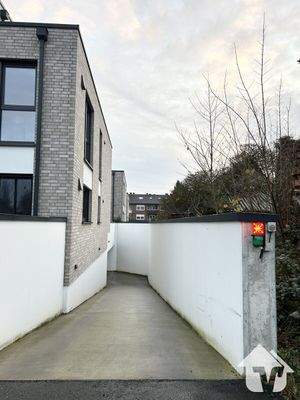 Tiefgeragenstellplatz 3