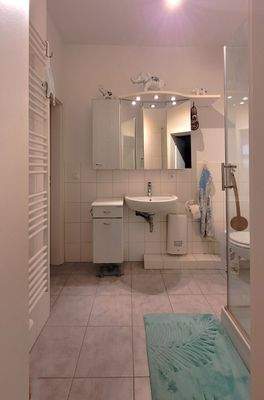 Duschbad, Durchgang zum SZ