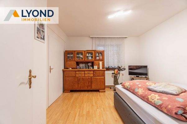 LYD 3791 - 6 Zimmer EG