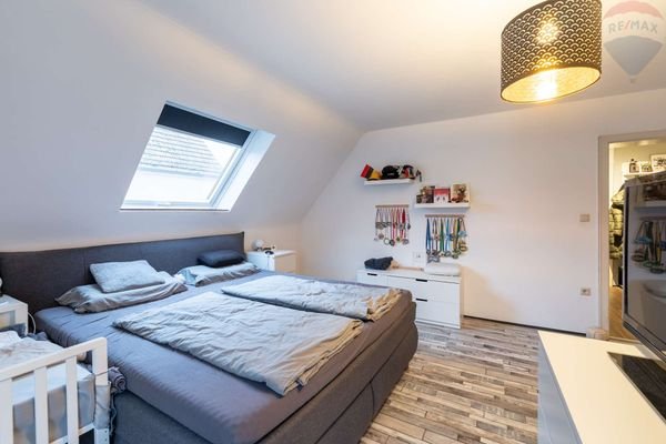 Haus vorne SZ OG