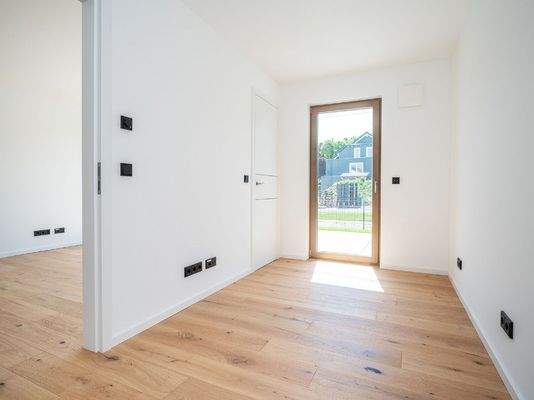 freundlich  und hell