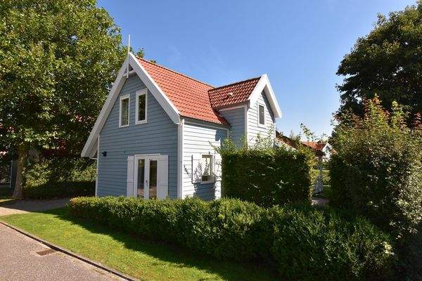 Modernes Ferienhaus Aquadelta mit Wasserblick01