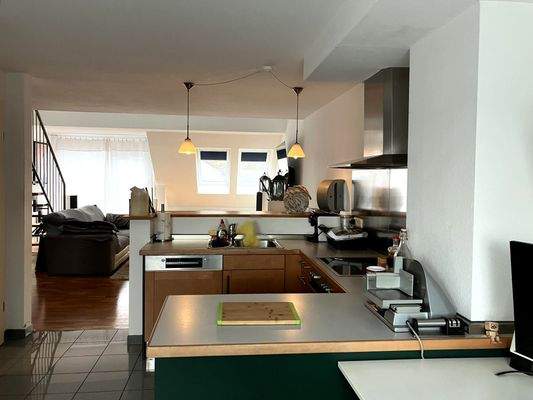 Offene Küche, Blick auf das Wohnzimmer